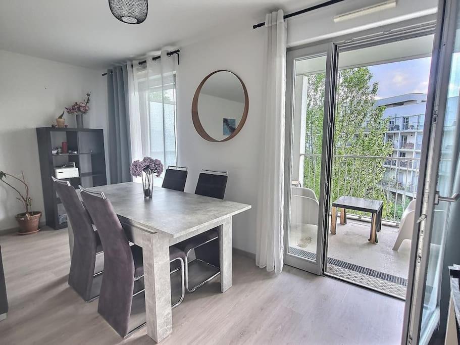 Superbe Appartement Avec 2 Balcons - Vue Sur La Cathedrale Environ 15 Min En Tram 斯特拉斯堡 外观 照片